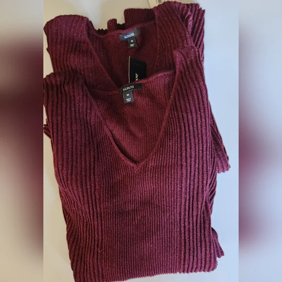NWT Alfani Plus Women's V-Neck Ribbed Metallic Sweater - Picture 7 of 13